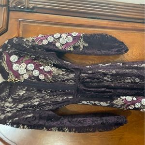 Beautiful long 2 piece abaya wit 3-D flowers